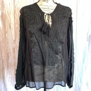Line & Dot sheer long sleeve lace blouse lightweight new with tags size medium